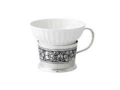 Серебряная чашка чайная с фарфоровой вставкой «Традиция»